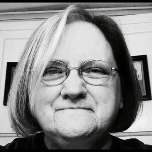 Meet your Posher, Cynthia