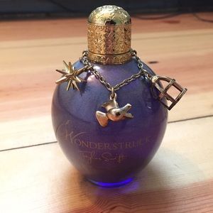 Taylor Swift Wonderstruck perfume