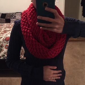 Red chunky scarf