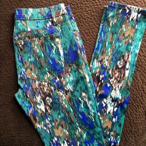 Unique Joe brand patterned jeans in a size 27