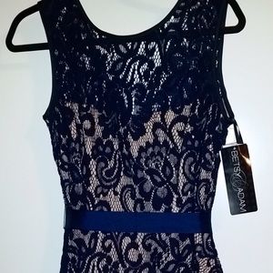 🌸FINAL PRICE🌸 NWT navy blue lace dress
