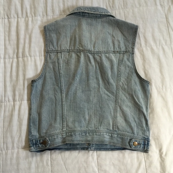 Vest - Picture 2 of 3