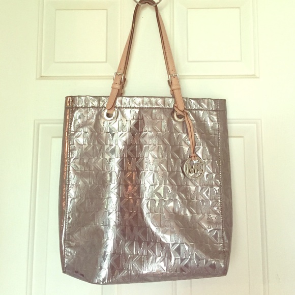 Michael Kors Handbags - MK Tote Bag