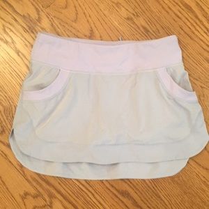LULULEMON SKIRT !!