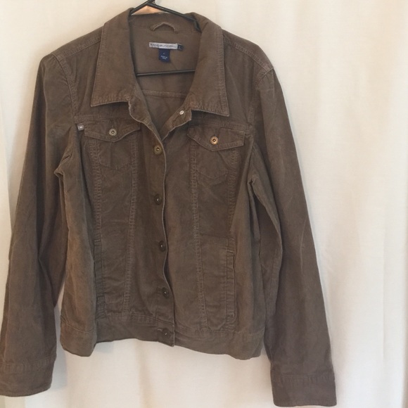 Great lightweight jacket .