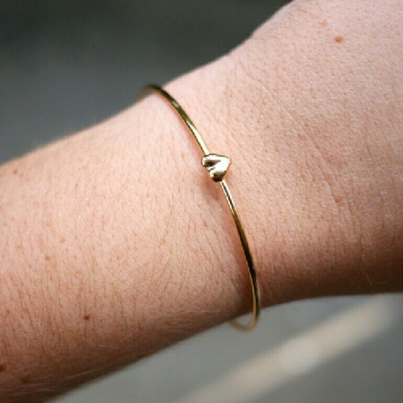 💛Tiny Gold Heart Bracelet💛 - Picture 2 of 2