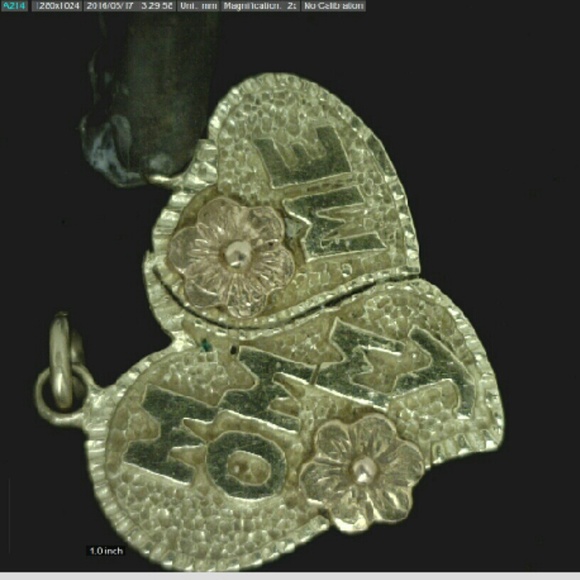 Womens 14k 1.4gram Mommy & Me pendant