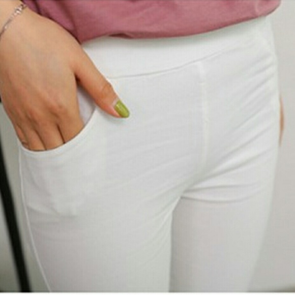 White Ripped Mid-Rise Jeggings - Picture 3 of 4
