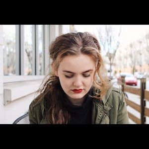 Meet your Posher, Hannah