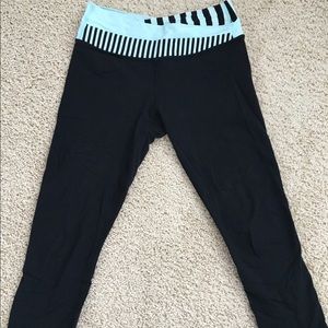Lulu lemon crop leggings - size 6 - matches jacket
