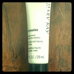 Matte-wear foundation