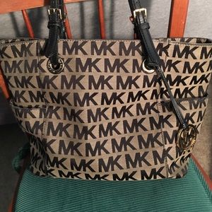 Michael kors purse