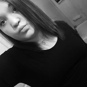 Meet your Posher, Adrianna