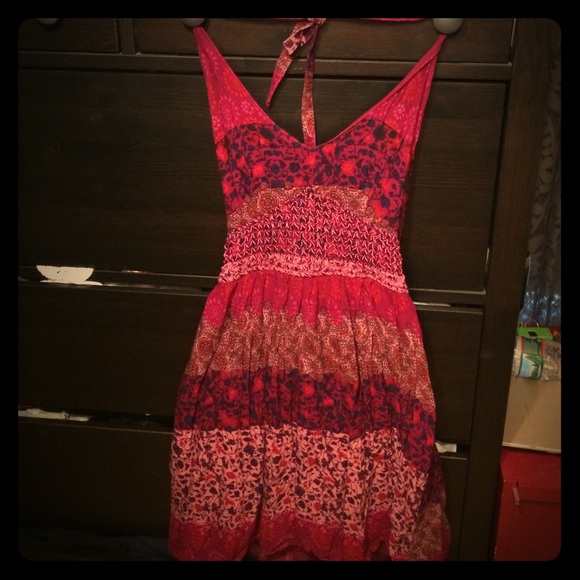 HOLLISTER HALTER DRESS SIZE MEDIUM NEVER WORN