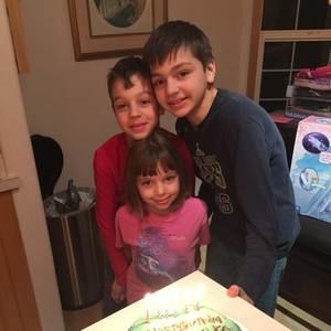 Meet your Posher, Estela