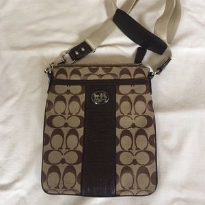 SALE 🎉Authentic Coach Crossbody bag!!