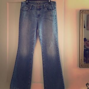 flare leg distressed jean