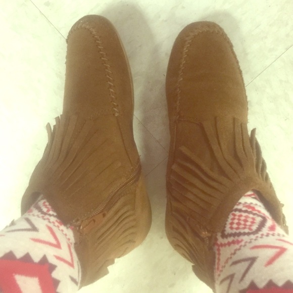 Women Minnetonka moccasins, used, very comfortable