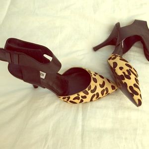 Amazing NEW Steve Madden Leopard kitten heel