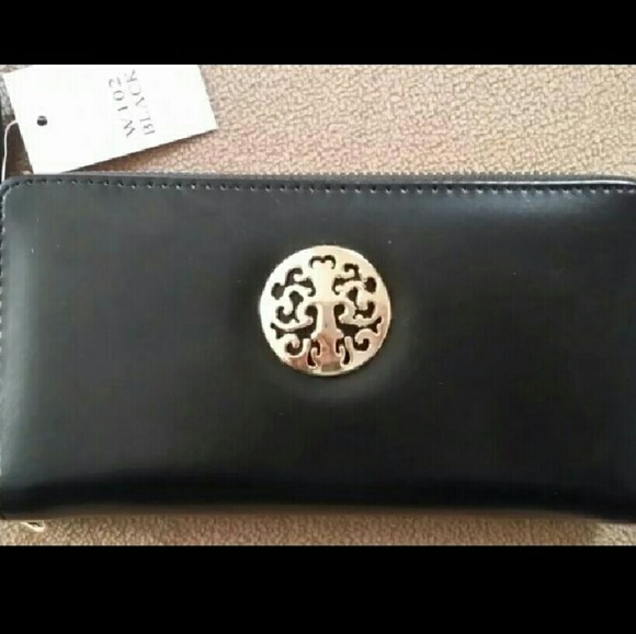 New black double zipped wallet, gold hardware