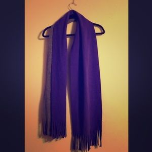 Aero reversible scarf