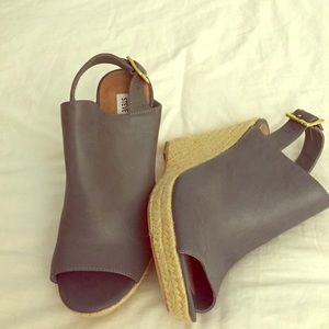 NEW blue/grey Steve Madden Wedges
