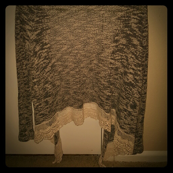 Cardigan with lace trim