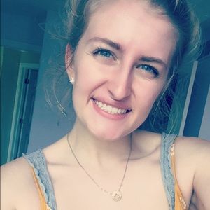 Meet your Posher, Alyssa