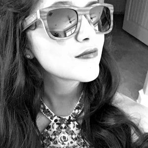 Meet your Posher, Sheccid