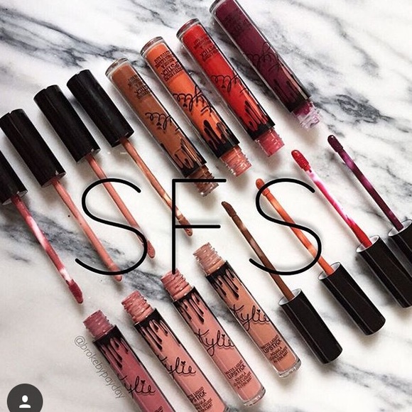 Kylie lipkit - Picture 3 of 3