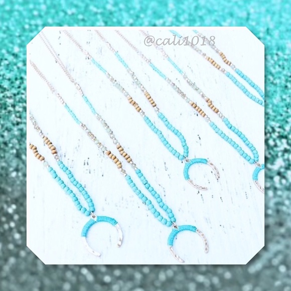 🆕Crescent Gypsy Necklace Blue/Green Beads