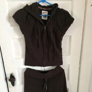 Cute old navy small brown outfit hoodie and capris
