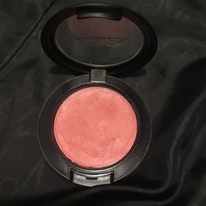 Selling a cream color base in posey gently used