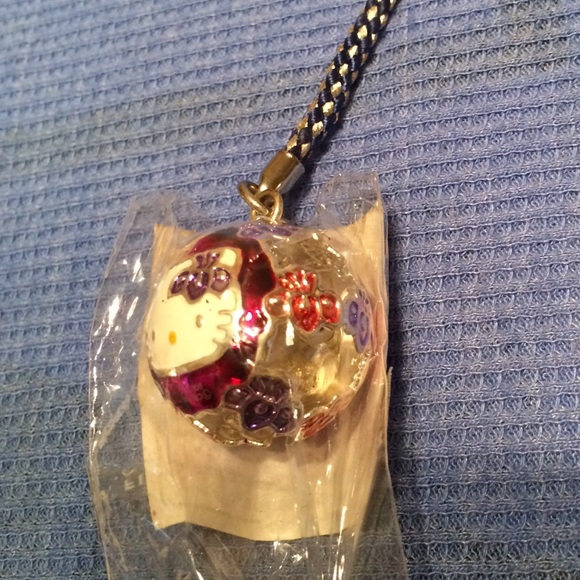 Hello Kitty Bell, RARE - Picture 4 of 4