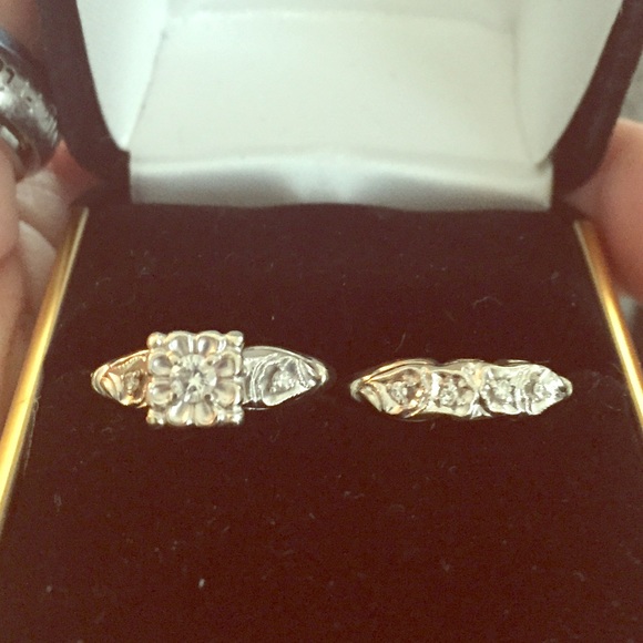 Jewelry - HUGE FLASH SALE!! ACT FAST!!! Art Deco Beauty!