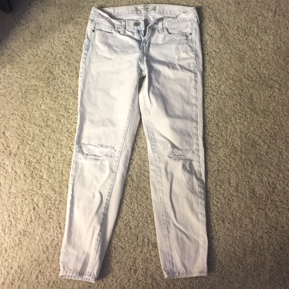 white boyfriend jeans