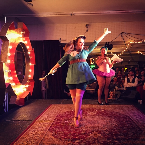 Meet your Posher, Teddy - Picture 2 of 4