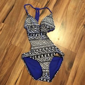 Backless one piece swim suit