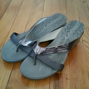 Wedged flip flops