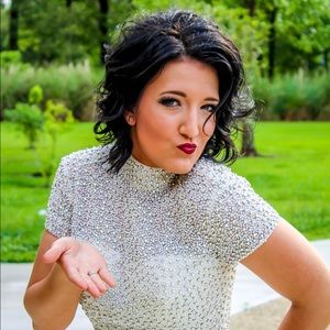 Meet your Posher, Adrianna