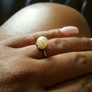 Beautiful faux pearl ring