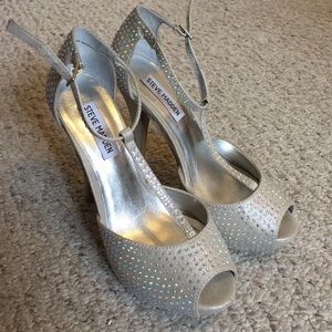 Steve Madden heals