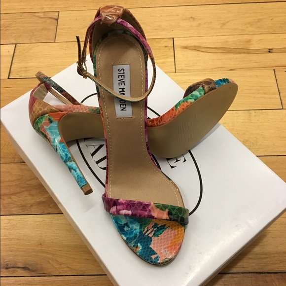 Steve Madden Stecy Ankle Strap - Floral Snake
