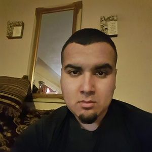 Meet your Posher, Carlos