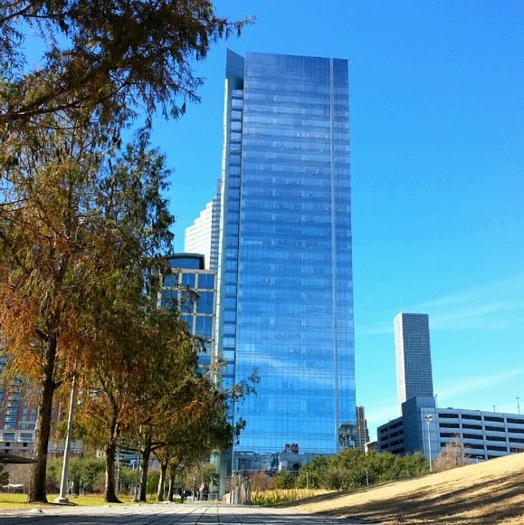 Meet your Posher, Creshawn - Picture 3 of 7