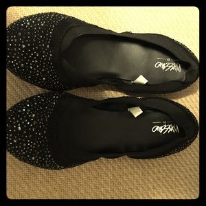 Black gem flats