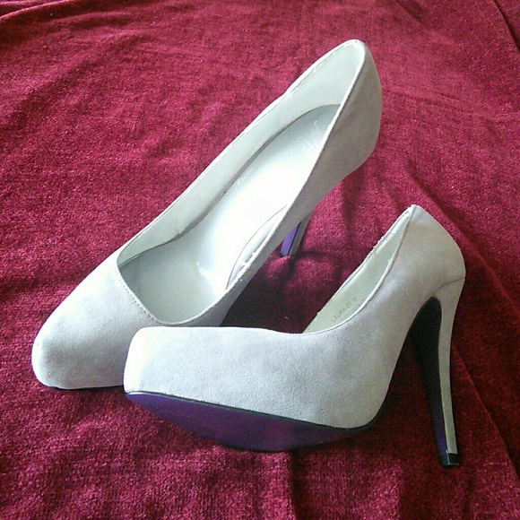 Shoes - Picture 2 of 2