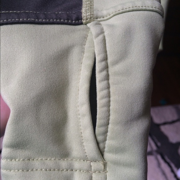 Nike reflective running shirt - Picture 2 of 3