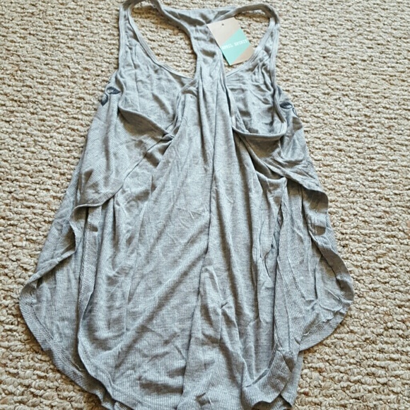 🆕GRAY PRINT TANK TOP🆕 🌟LAST ONE🌟 - Picture 2 of 3