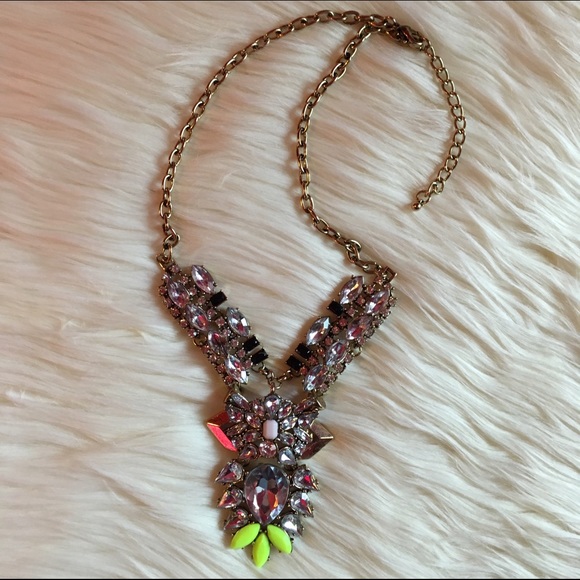 Aztec Statement Necklace - Picture 3 of 3